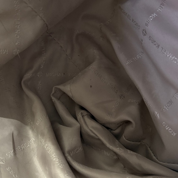 Michael Kors Jerset Soft Leather Chain Tote - Picture 10 of 12